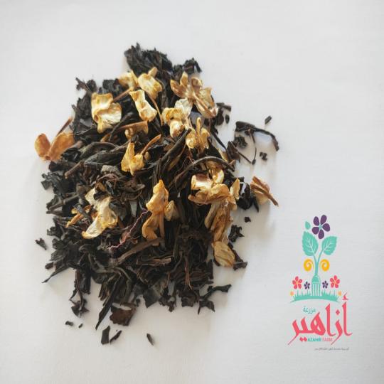 شاى اسود بزهور الياسمين الجافة
